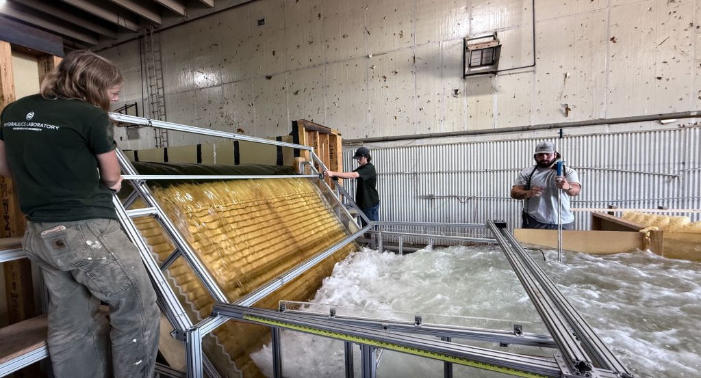 Indoor dam model spillway.