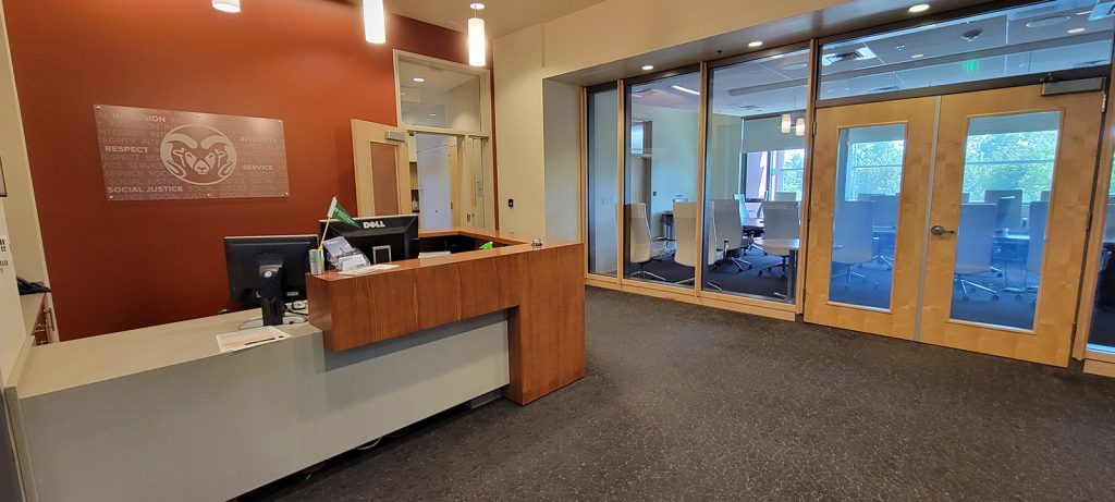 Photo of the lobby to the Dean's Suite, Suzanne and Walter Scott, Jr. Bioengineering Building, July 2022