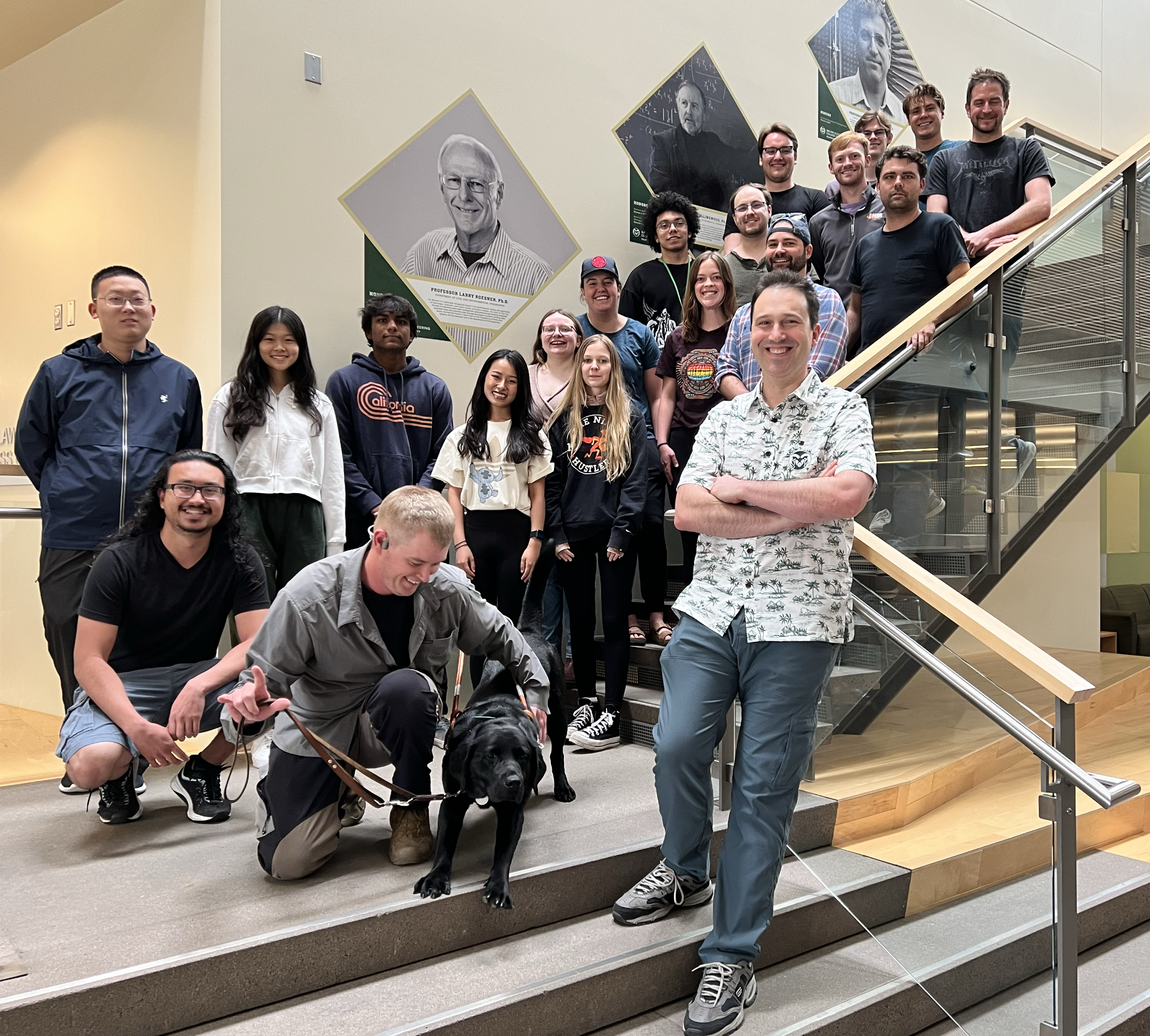 Snow Lab group photo June 2023 with 18 lab members including undergraduate and graduate researchers